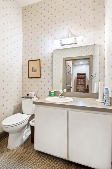 More Photos Of 11 Broad St, Charleston Office Residential For Lease