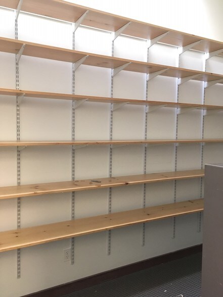 More Photos Of 245 Amity Rd, Woodbridge Storefront Retail Office For Lease
