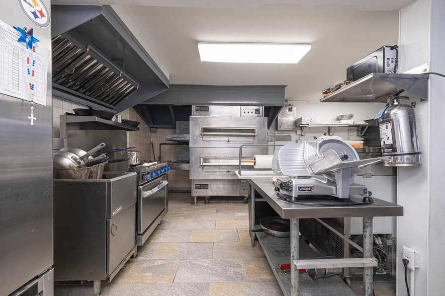 More Photos Of 3286 Babcock Blvd, Pittsburgh Restaurant For Sale