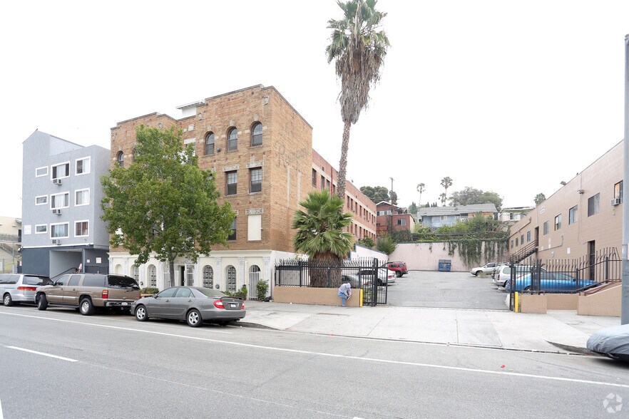 More Photos Of 262 S Rampart Blvd, Los Angeles Apartments For Sale