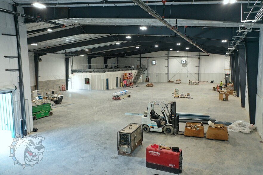 More Photos Of 6620 Stuart Ave, Jacksonville Warehouse For Lease