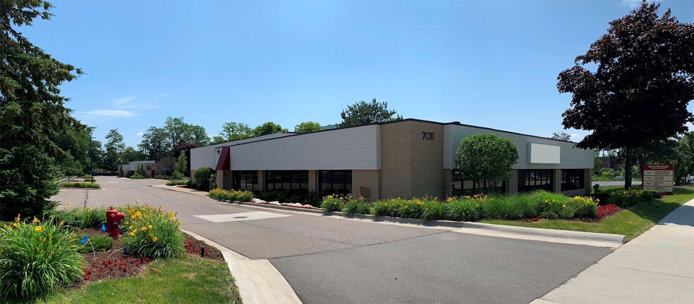 Primary Photo Of , West Bloomfield Office For Sale