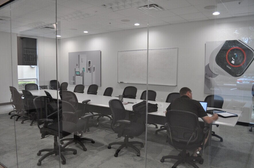 More Photos Of 12682-12690 Telecom Dr, Tampa Office For Sale