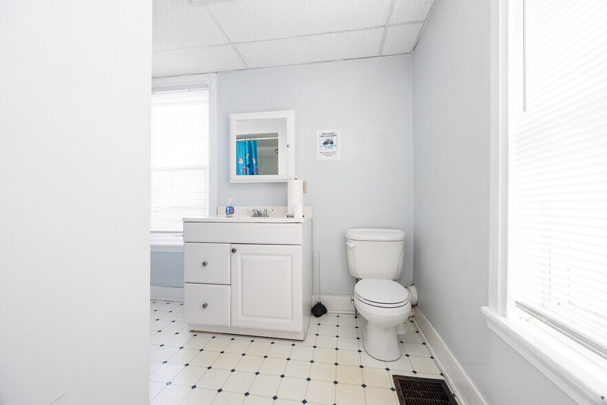 More Photos Of 67-73 Harry St, Conshohocken Office For Lease