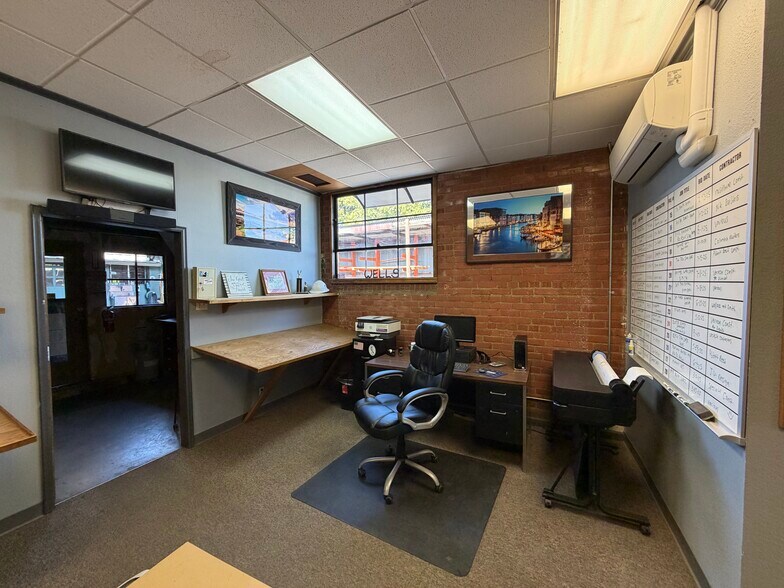 More Photos Of 125 E Fesler St, Santa Maria Service For Sale