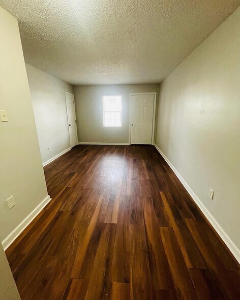 More Photos Of 1695 Ontario Ave, Memphis Apartments For Sale