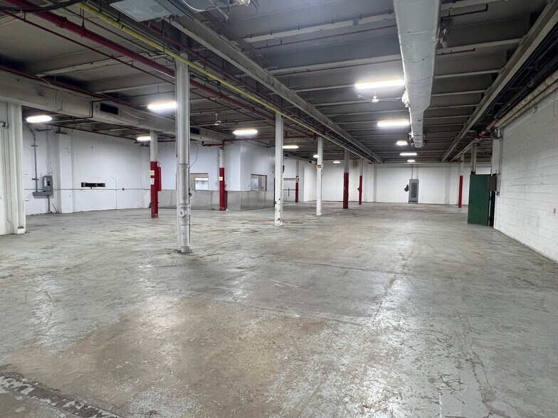 More Photos Of 545 Franklin Ave, Mount Vernon Warehouse For Sale