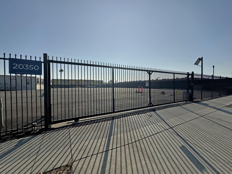 More Photos Of 20350 Plummer St, Chatsworth Land For Lease