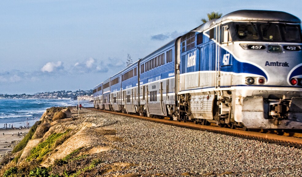 More Photos Of 302 Oceanside Blvd, Oceanside Service For Lease