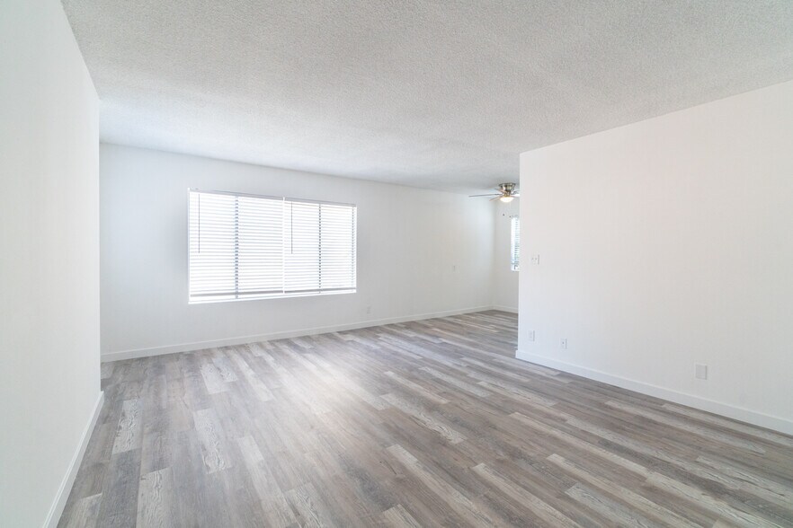 More Photos Of 3961 Moore St, Los Angeles Apartments For Sale