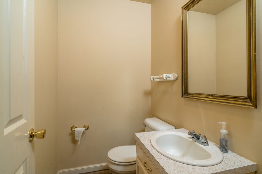 More Photos Of , Waynesboro Office For Sale