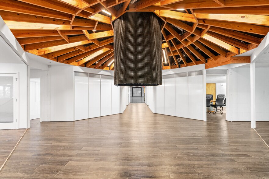 More Photos Of 3075 NW South River Dr, Miami Storefront Retail Office For Lease