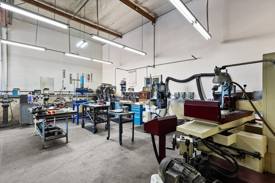 More Photos Of 12455 Branford St, Pacoima Warehouse For Sale