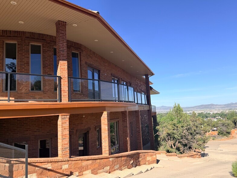 More Photos Of 1125 N Hovi Hills Dr, Cedar City Office For Sale