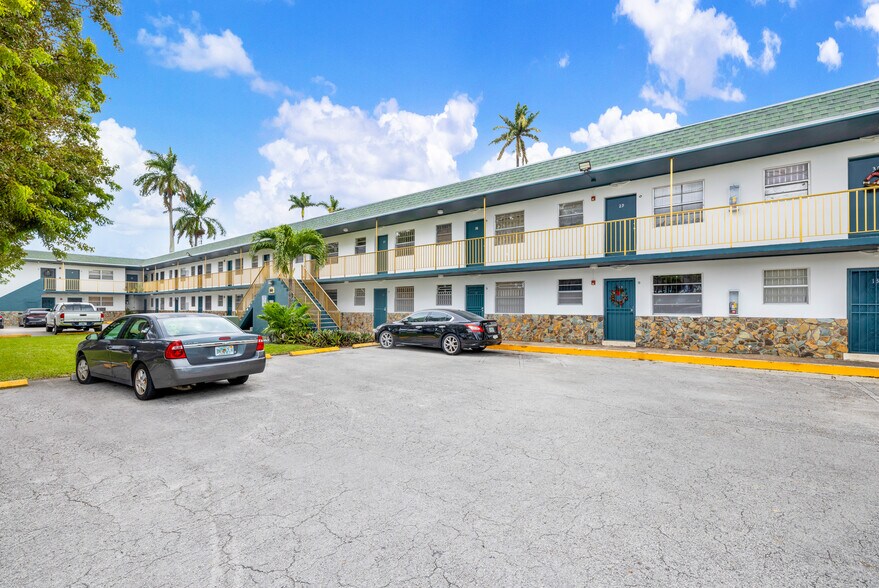 More Photos Of 2629 NW 17th Ave, Miami Apartments For Sale