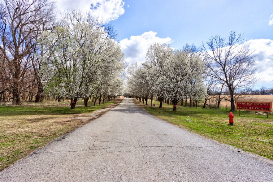 More Photos Of 27210 S Highway 125, Afton Apartments For Sale