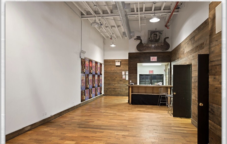 More Photos Of 25 Franklin St, Brooklyn Light Manufacturing For Lease