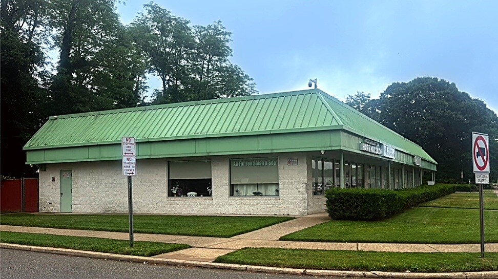 More Photos Of 161 Long Island Ave, Holtsville Freestanding For Sale