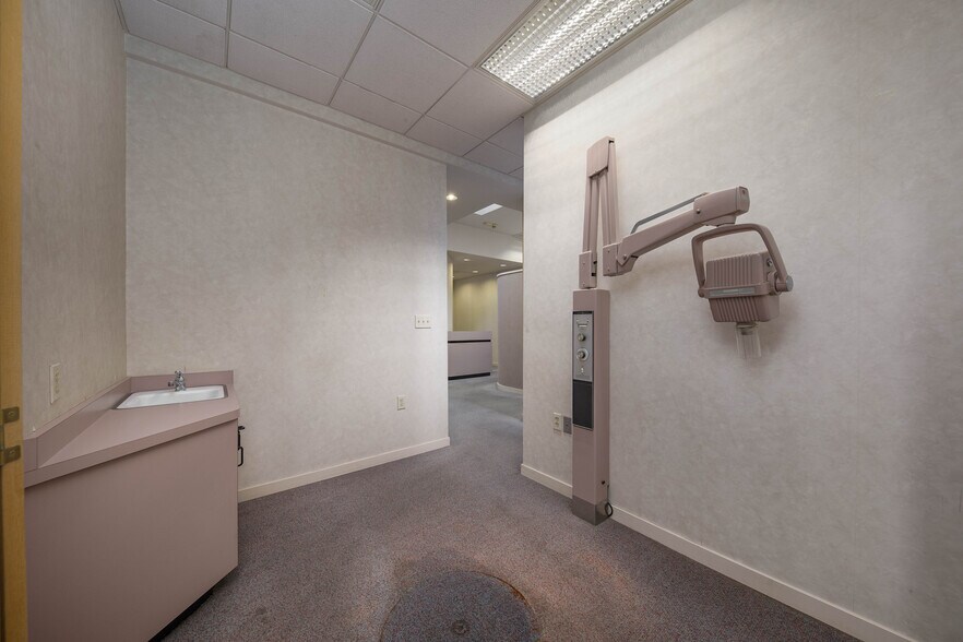 More Photos Of 756 Porter Ave, Stockton Medical For Sale