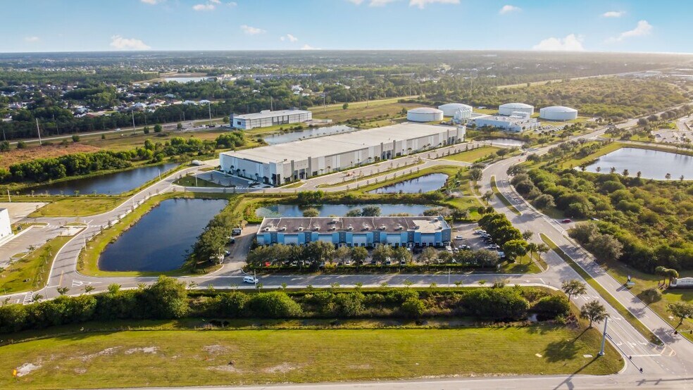 More Photos Of 6901-6945 NW LTC Pky, Port Saint Lucie Warehouse For Lease