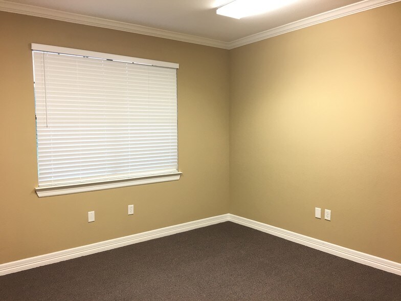 More Photos Of 4502 Riverstone Blvd, Missouri City Office For Lease