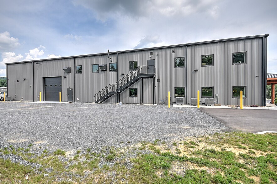 More Photos Of 915 Millennium Ct, Blountville Warehouse For Sale
