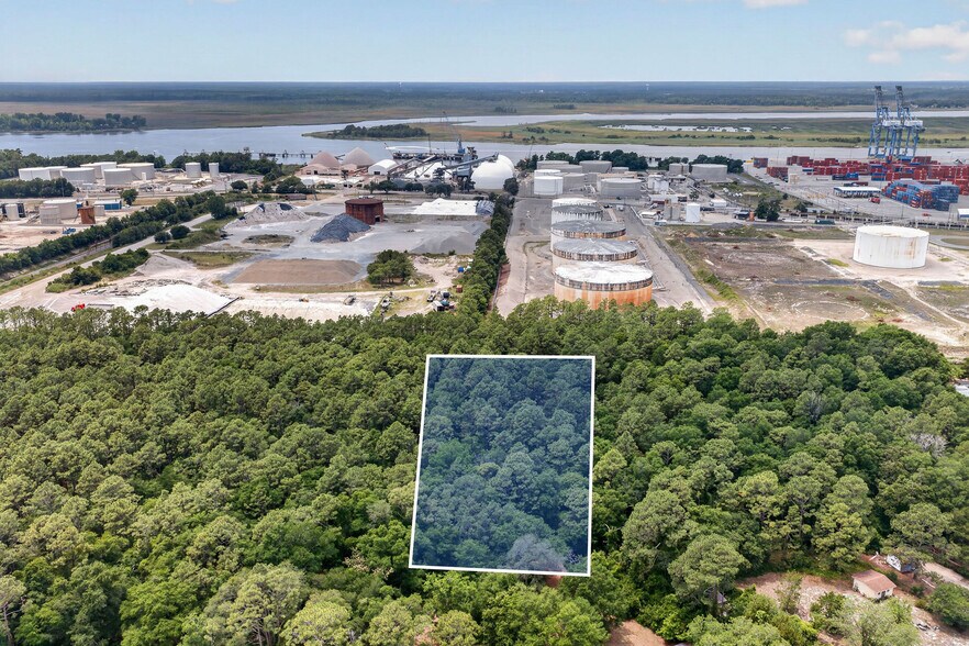More Photos Of 2830 Worth Dr, Wilmington Land For Sale
