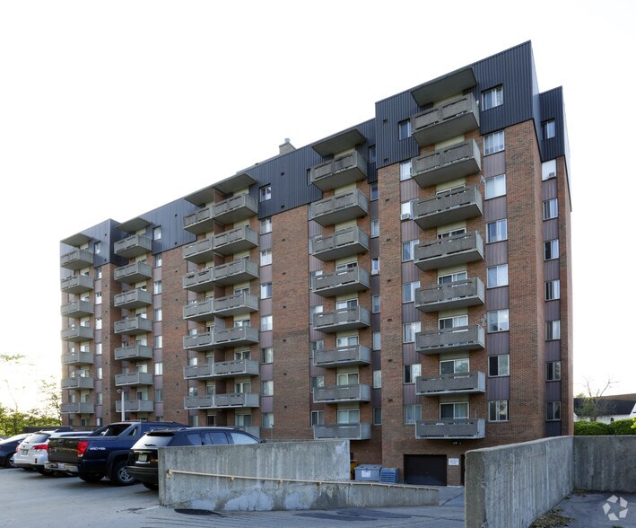 More Photos Of 945 Richmond Rd, Ottawa Apartments For Lease