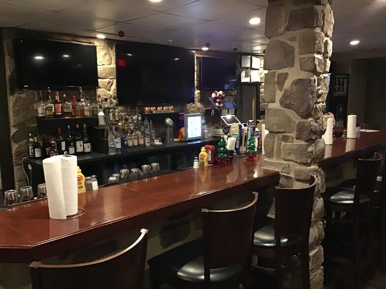 More Photos Of 605 Main St, Hellertown Restaurant For Sale
