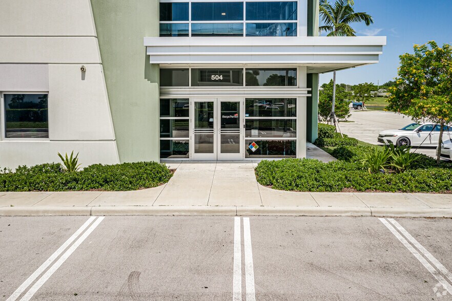 More Photos Of 600 Hillsboro Technology Dr, Deerfield Beach Unknown For Lease