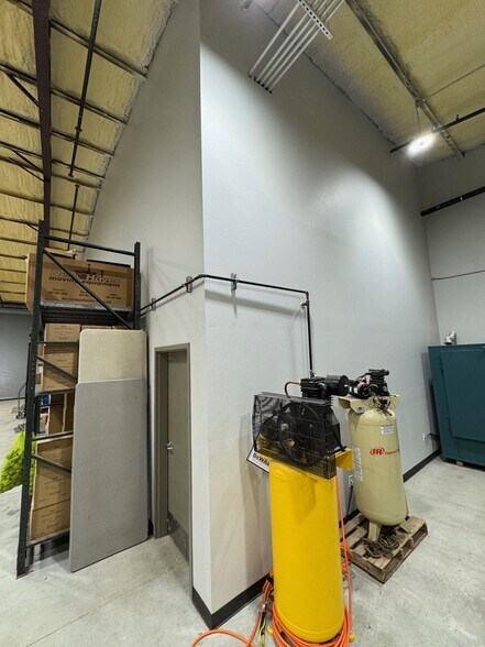 More Photos Of 5936 Imperial Loop, College Station Industrial For Lease