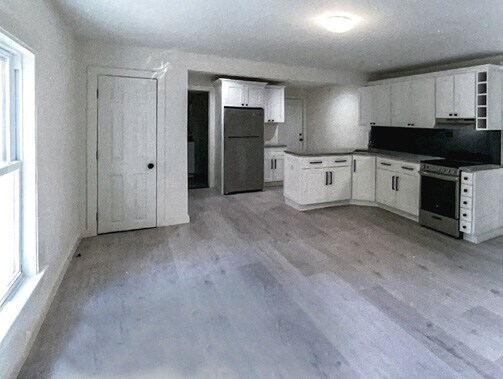 More Photos Of 136-138 Main St, Greenport Storefront Retail Residential For Sale