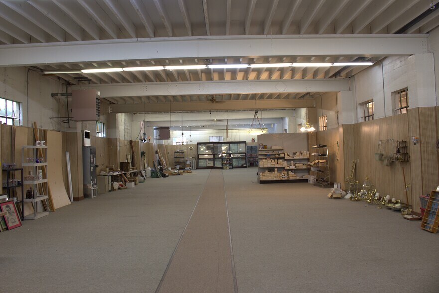 More Photos Of 144 Runnymeade rd, Bunker Hill General Retail For Sale