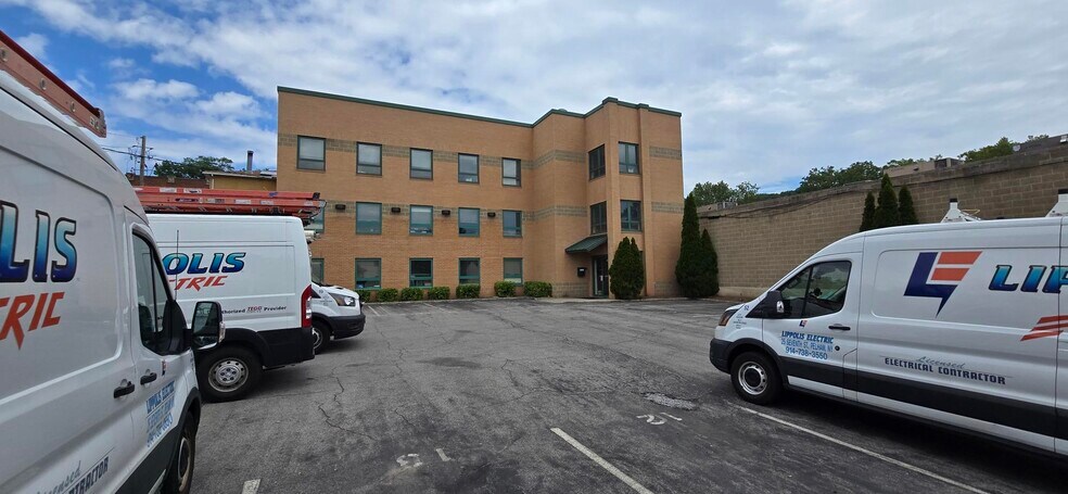 More Photos Of 25 7th St, Pelham Office For Sale