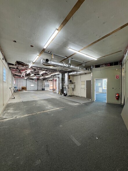 More Photos Of 882-886 Boston Post Rd, West Haven Freestanding For Sale