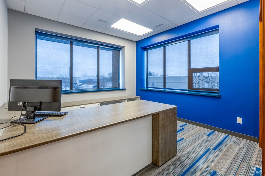 More Photos Of 170 Werlich Dr, Cambridge Service For Lease