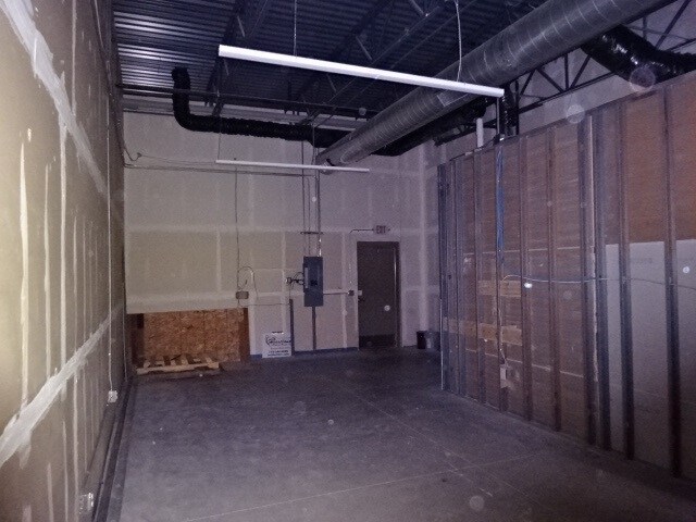 More Photos Of 1100-1200 Meridian Dr, Plover General Retail For Lease