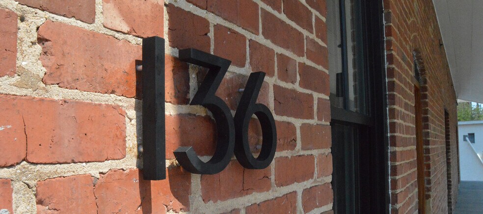 More Photos Of 136 W Elizabeth St, Harrisonburg General Retail For Lease