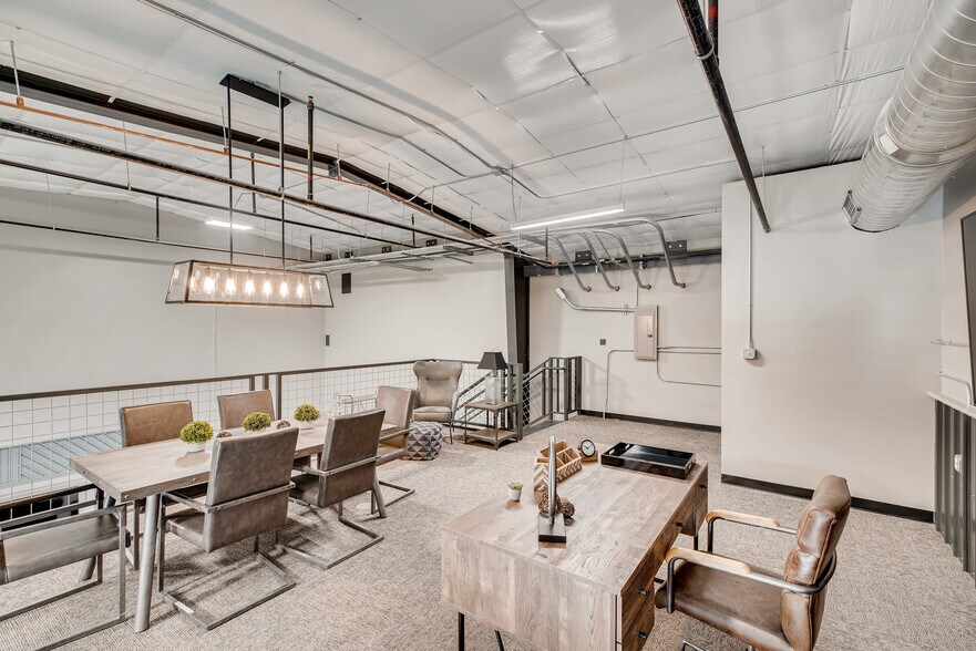 More Photos Of 7637 Fm 3009, Schertz Light Distribution For Sale