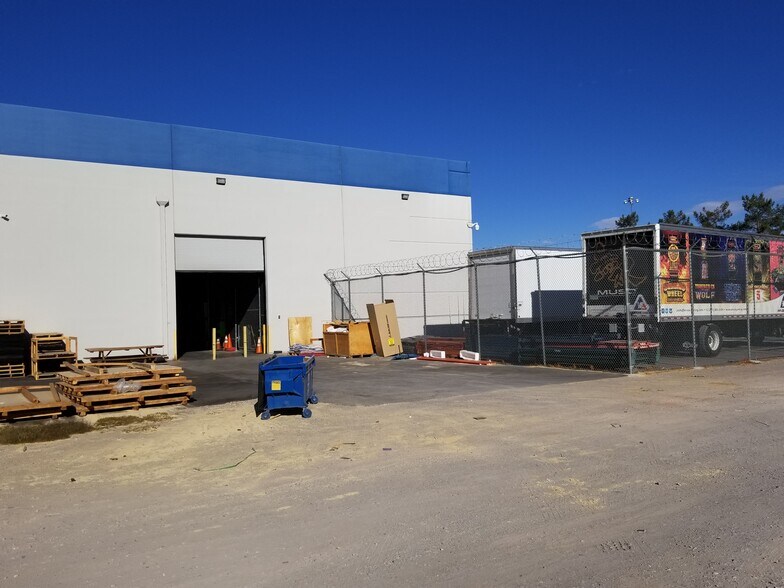 More Photos Of 751 Grier Dr, Las Vegas Warehouse For Sale