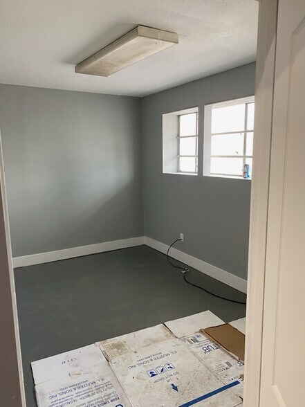 More Photos Of 615-629 Leago St, Houston Service For Lease