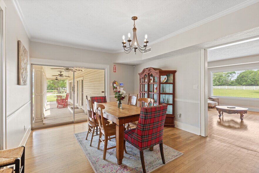 More Photos Of 53447 Highway 290, Hempstead Specialty For Sale