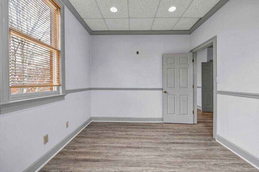 More Photos Of 2900 Paces Ferry Rd SE, Atlanta Office For Lease