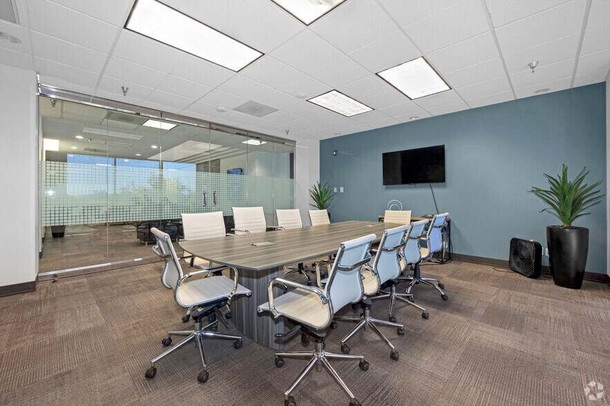 More Photos Of 15150 Preston Rd, Dallas Coworking Space