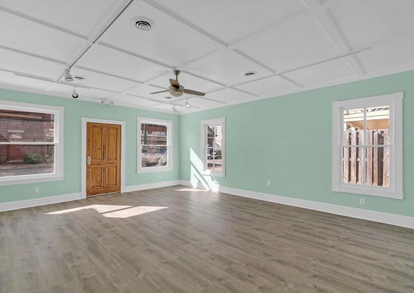 More Photos Of 55 Cross St, Urbanna General Retail For Sale