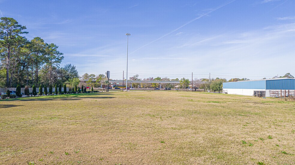 More Photos Of 14380 North Fwy, Houston Land For Sale