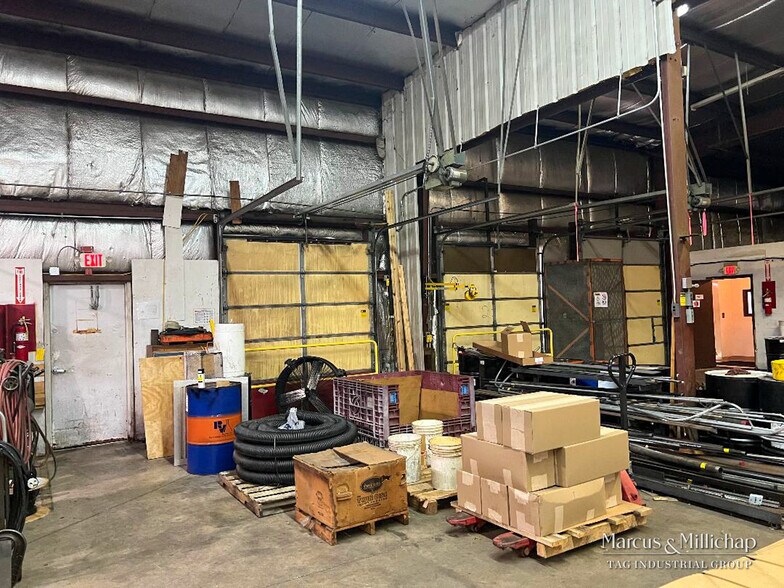 More Photos Of 6560 Revlon Dr, Belvidere Warehouse For Sale