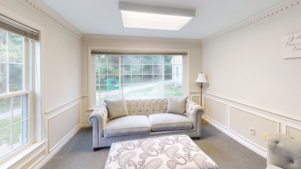 More Photos Of 360 State Route 101, Bedford Medical For Sale