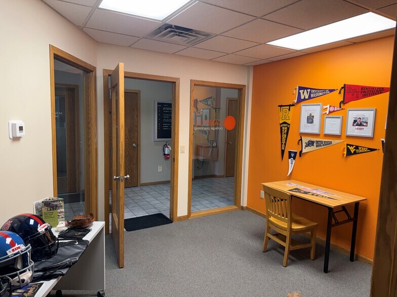 More Photos Of 5930 Seminole Centre Ct, Madison Office For Lease