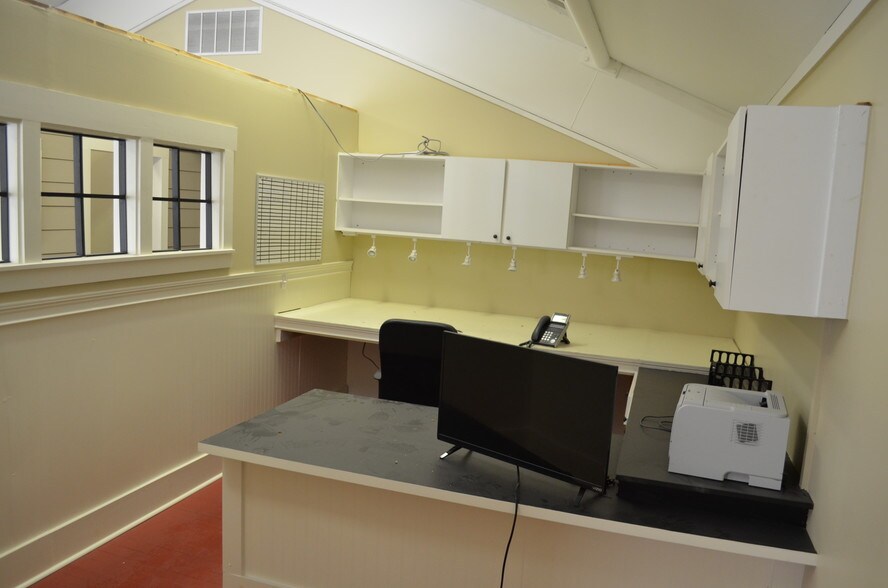 More Photos Of 326 Browns Cove Rd, Ridgeland Office For Sale